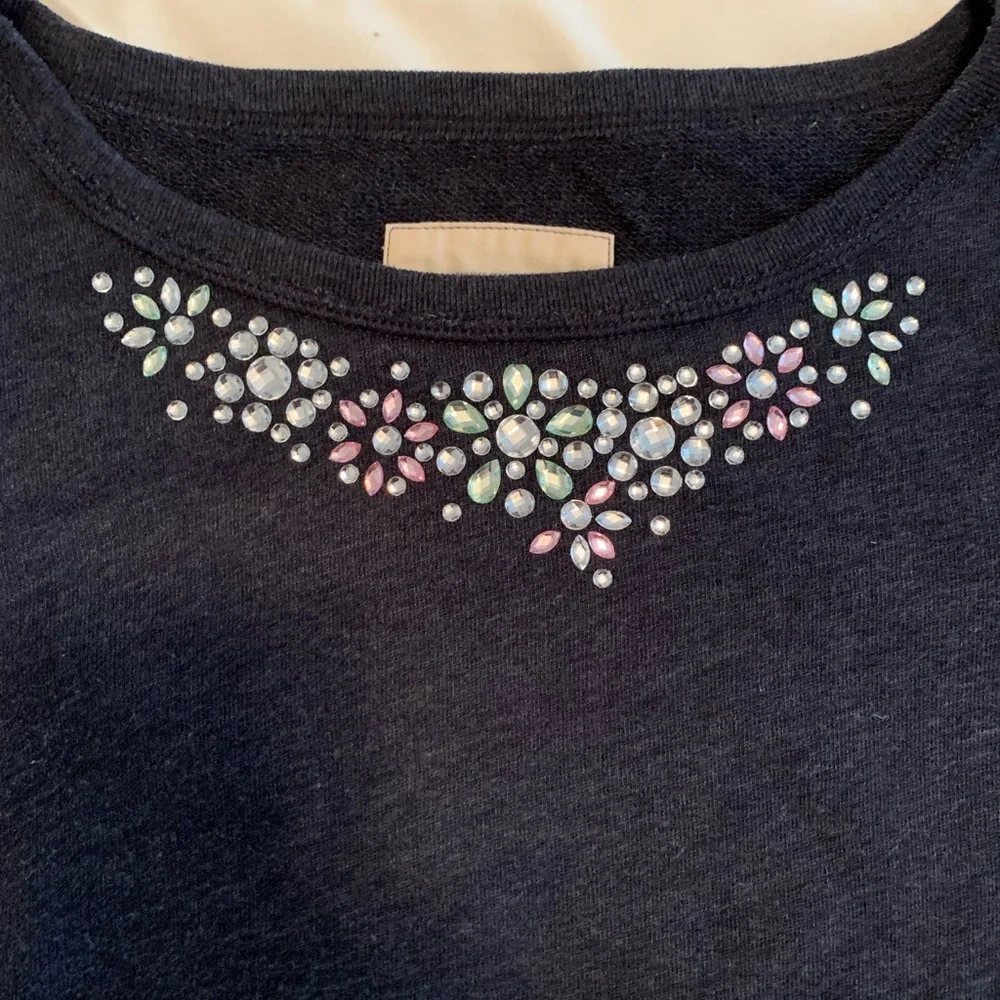 Hollister Sweatshirt with Gemstones Size XS